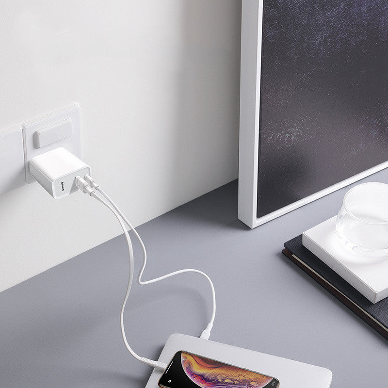 USB PD Fast Charging Power Adapter For Phones And Tablets